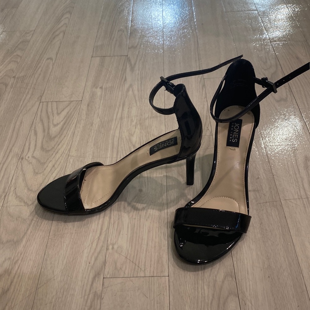 Black patent leather open toe heels!